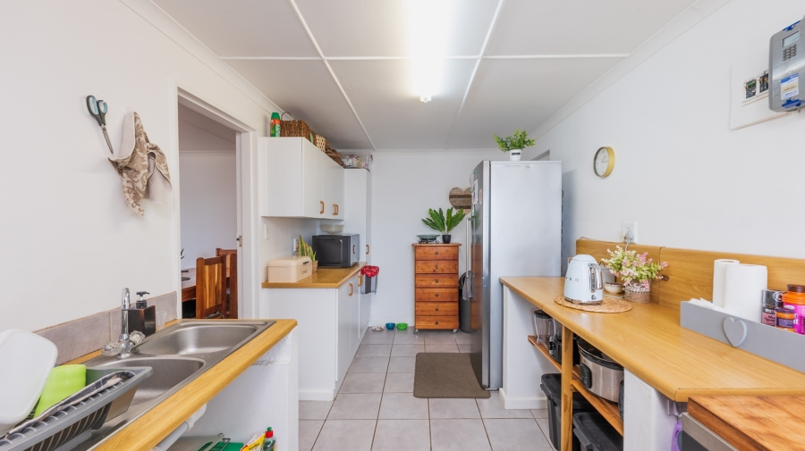 4 Bedroom Property for Sale in Struisbaai Western Cape